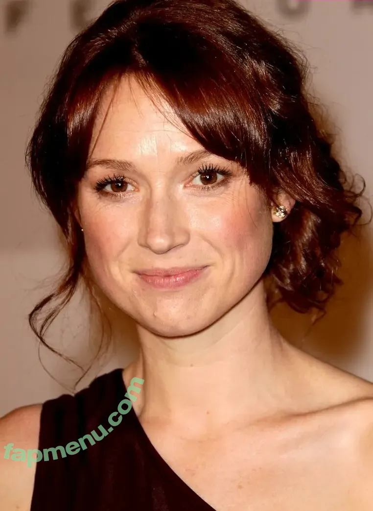 Ellie Kemper nude photo #0098 (elliekemper)