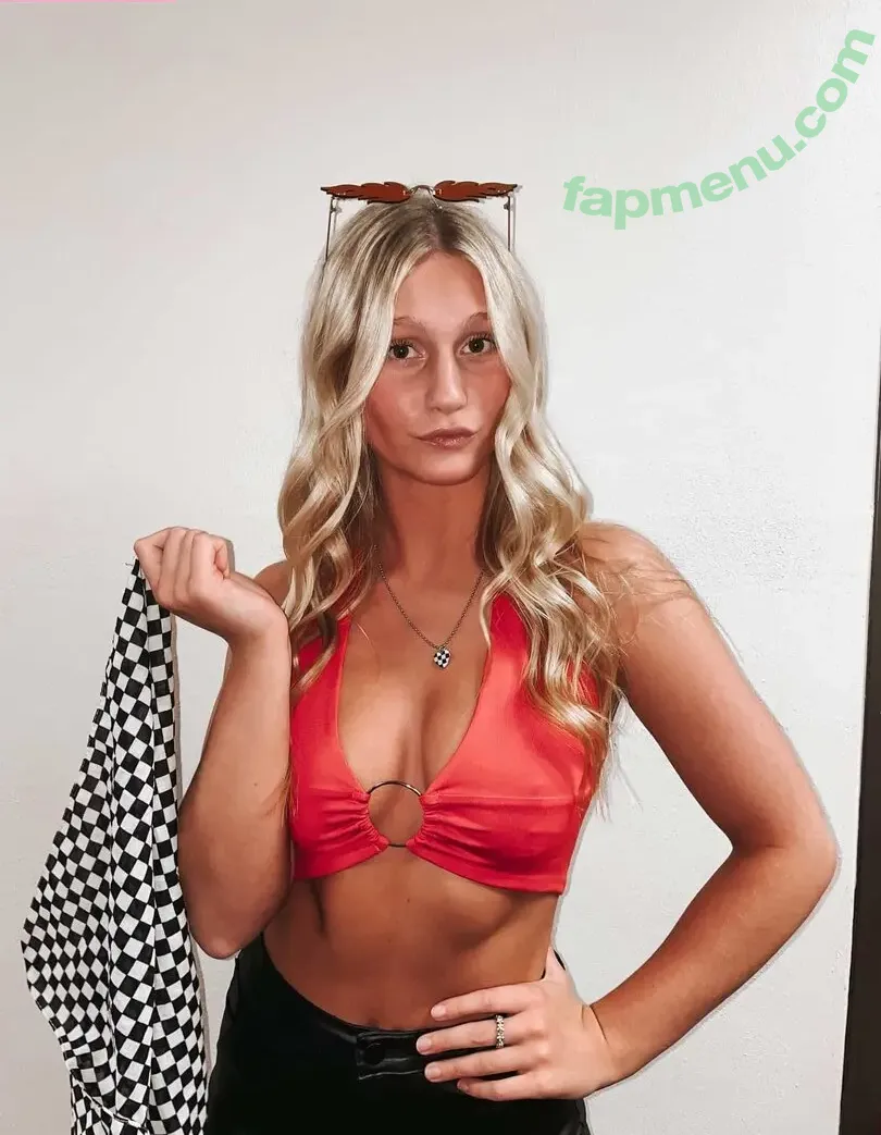 Ellie Lienemann nude photo #0022 (ellielienemann)