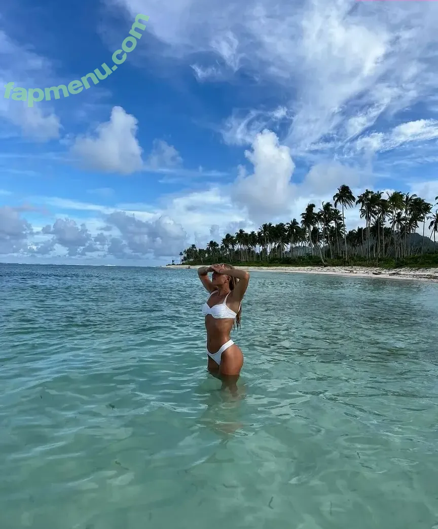 Ellie Maack nude photo #0054 (elliemaack / elliemaackk)