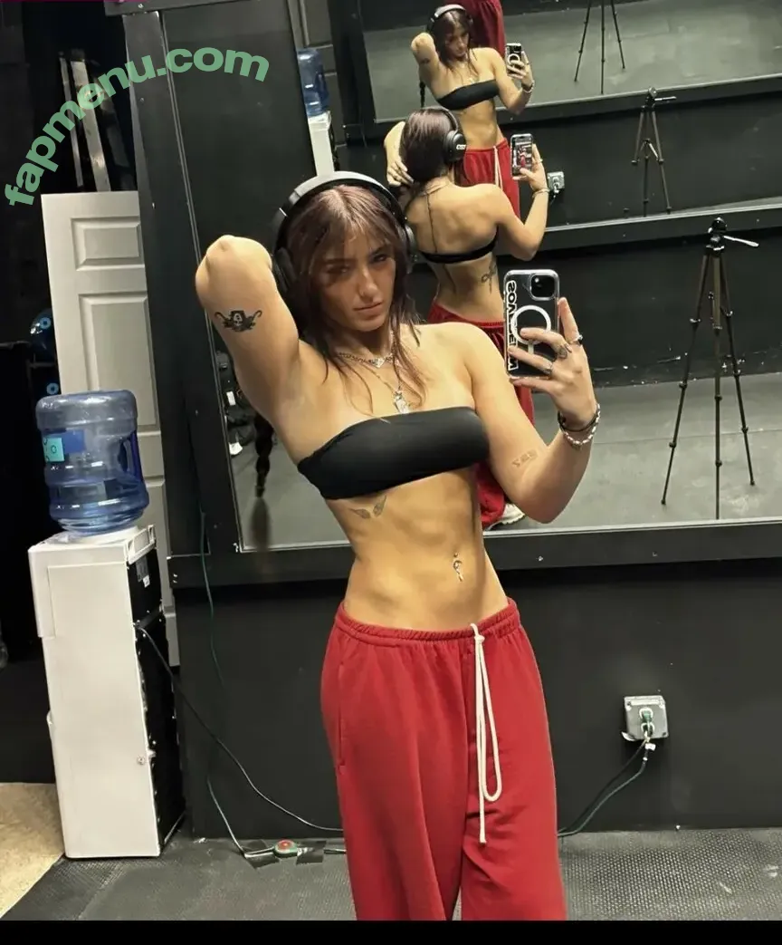 Ellie Moore nude photo #0087 (EllieLe13371615 / elliemoore_official / ellmari.e)