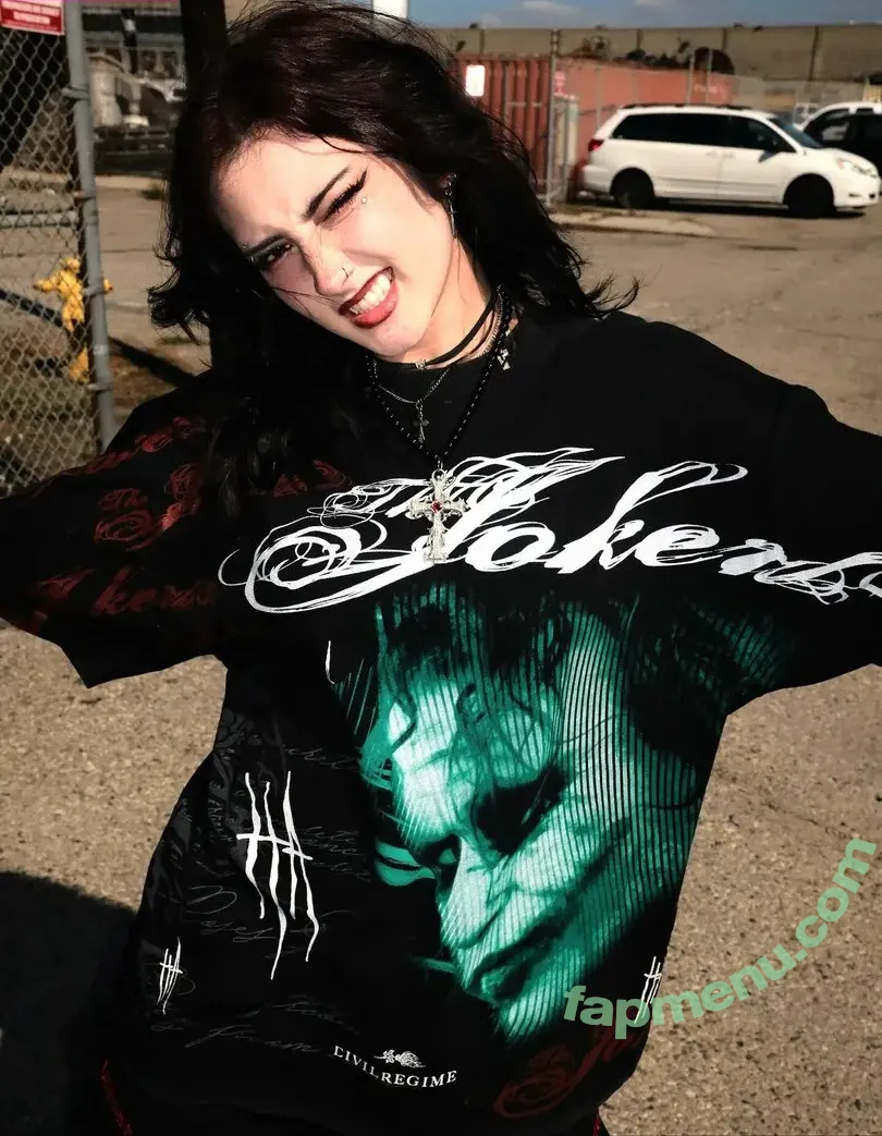 Ellie Moore nude photo #0092 (EllieLe13371615 / elliemoore_official / ellmari.e)