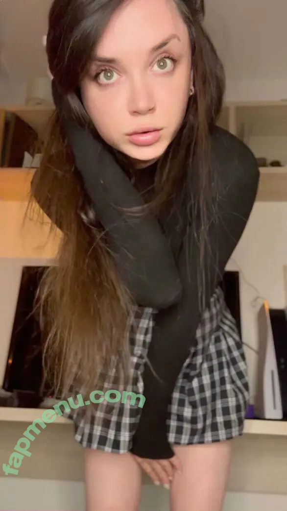 ellie.quincy nude photo #0005 (ellie.quincy)
