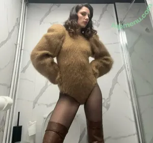 Ellie Rowsell / Wolf Alice / ellieciararowsell nude photo #0069