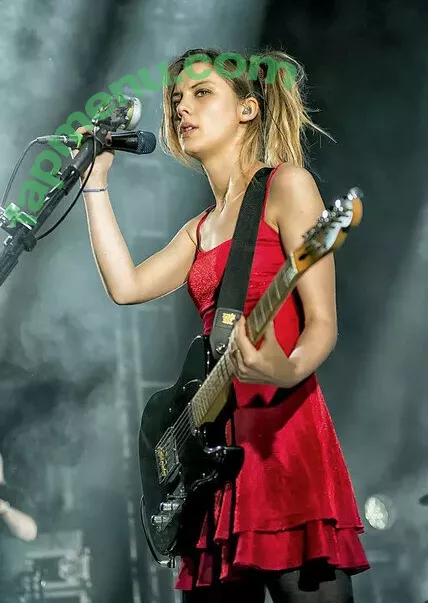 Ellie Rowsell nude photo #0044 (Wolf Alice / ellieciararowsell)