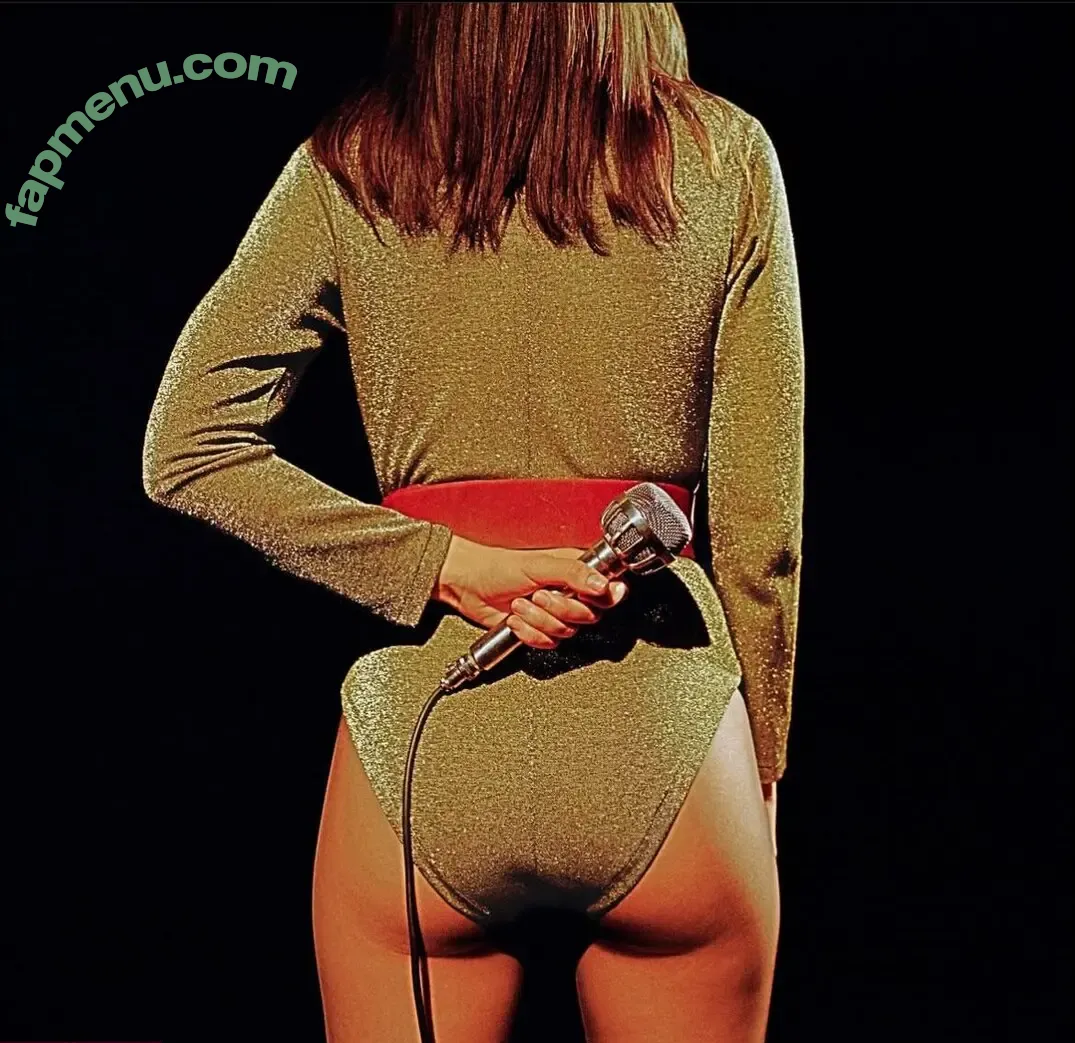 Ellie Rowsell nude photo #0046 (Wolf Alice / ellieciararowsell)