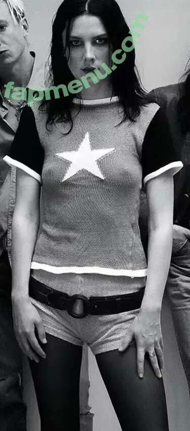 Ellie Rowsell nude photo #0066 (Wolf Alice / ellieciararowsell)