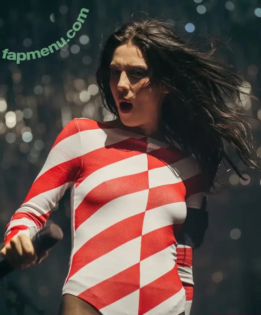 Ellie Rowsell nude photo #0087 (Wolf Alice / ellieciararowsell)