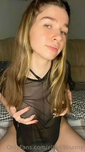 Ellie69bunny / Turbulent_Ad9733 / elliebunny132 nude photo #0031