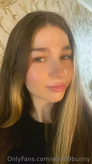 Ellie69bunny / Turbulent_Ad9733 / elliebunny132 nude photo #0071