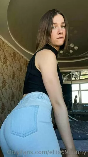 Ellie69bunny / Turbulent_Ad9733 / elliebunny132 nude photo #0113