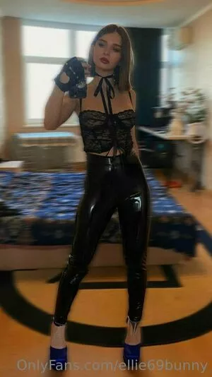 Ellie69bunny / Turbulent_Ad9733 / elliebunny132 nude photo #0140