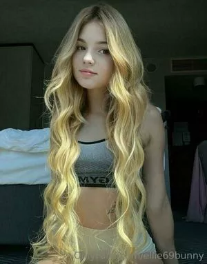 Ellie69bunny / Turbulent_Ad9733 / elliebunny132 nude photo #0170