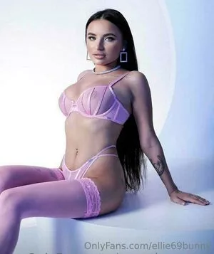 Ellie69bunny / Turbulent_Ad9733 / elliebunny132 nude photo #0224
