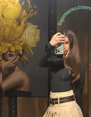 Ellie69bunny / Turbulent_Ad9733 / elliebunny132 nude photo #0998