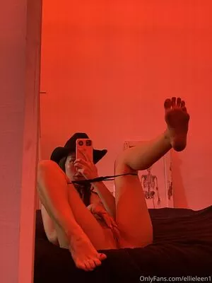 ellieleen / ellieleen1 / itsnoteliieleen nude photo #1175
