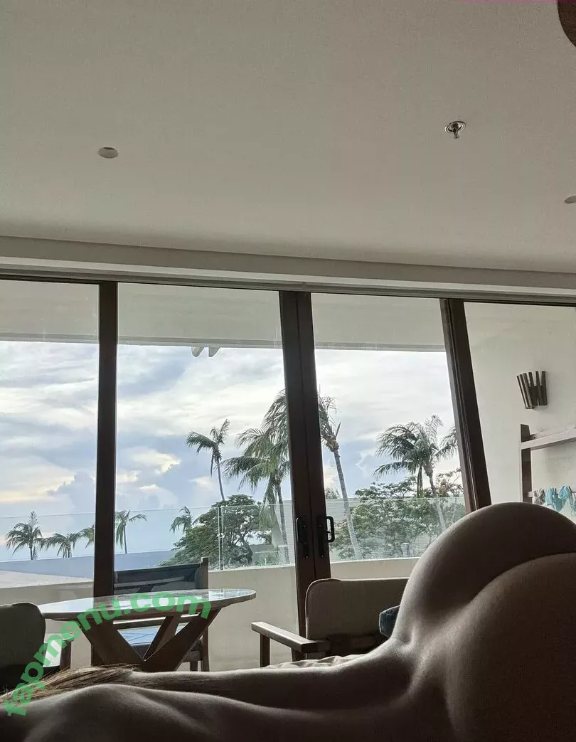 ellieleen nude photo #1161 (ellieleen1 / itsnoteliieleen)