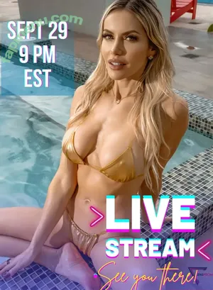 elliemeyers / _elliemeyers_ nude photo #0030