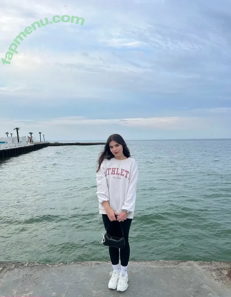 ellieone nude photo #0023 (ellieonellie)