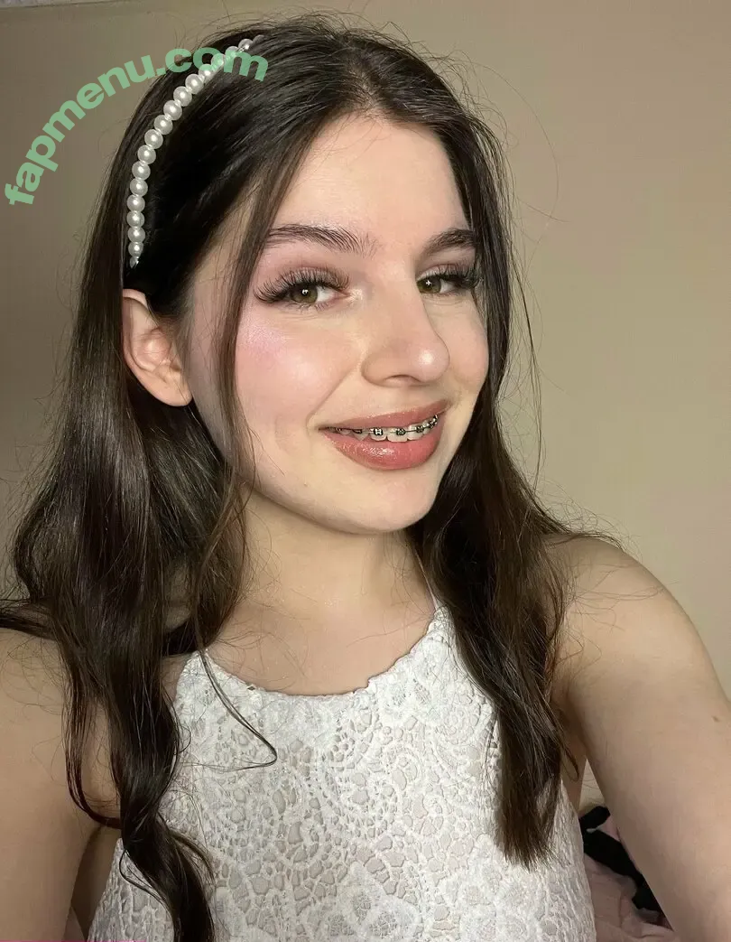 ellieone nude photo #0028 (ellieonellie)