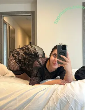 elliesfreeapplepies / naughtyapplepie nude photo #0008