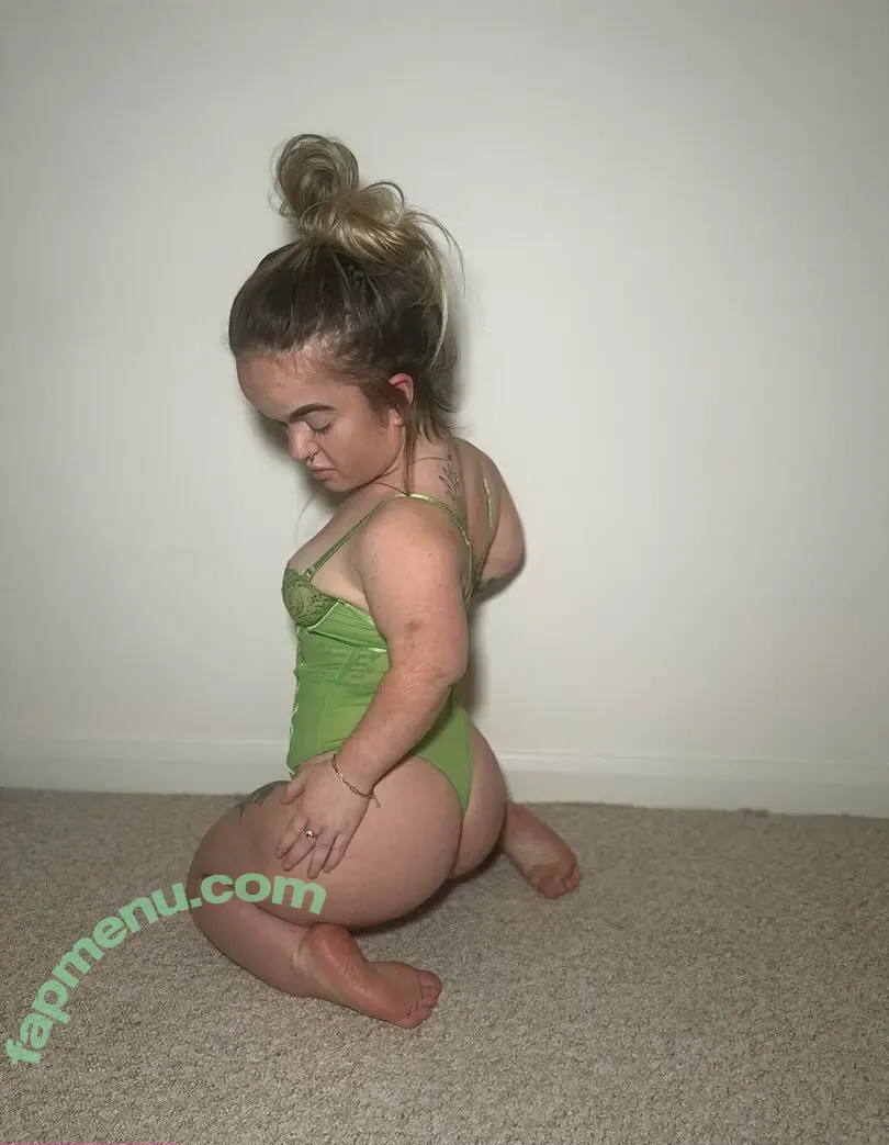 elliespokes nude photo #0015 (elliespokesss)