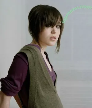 Elliot Page / elliotpage / formerly Ellen Page nude photo #0012