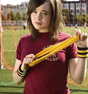 Elliot Page / elliotpage / formerly Ellen Page nude photo #0034