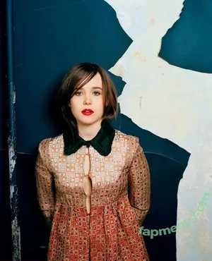 Elliot Page / elliotpage / formerly Ellen Page nude photo #0057