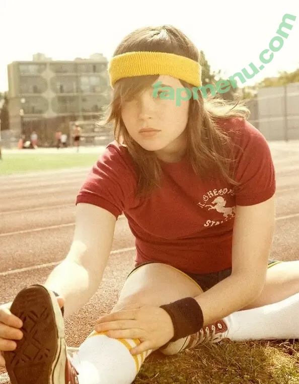 Elliot Page nude photo #0031 (elliotpage / formerly Ellen Page)