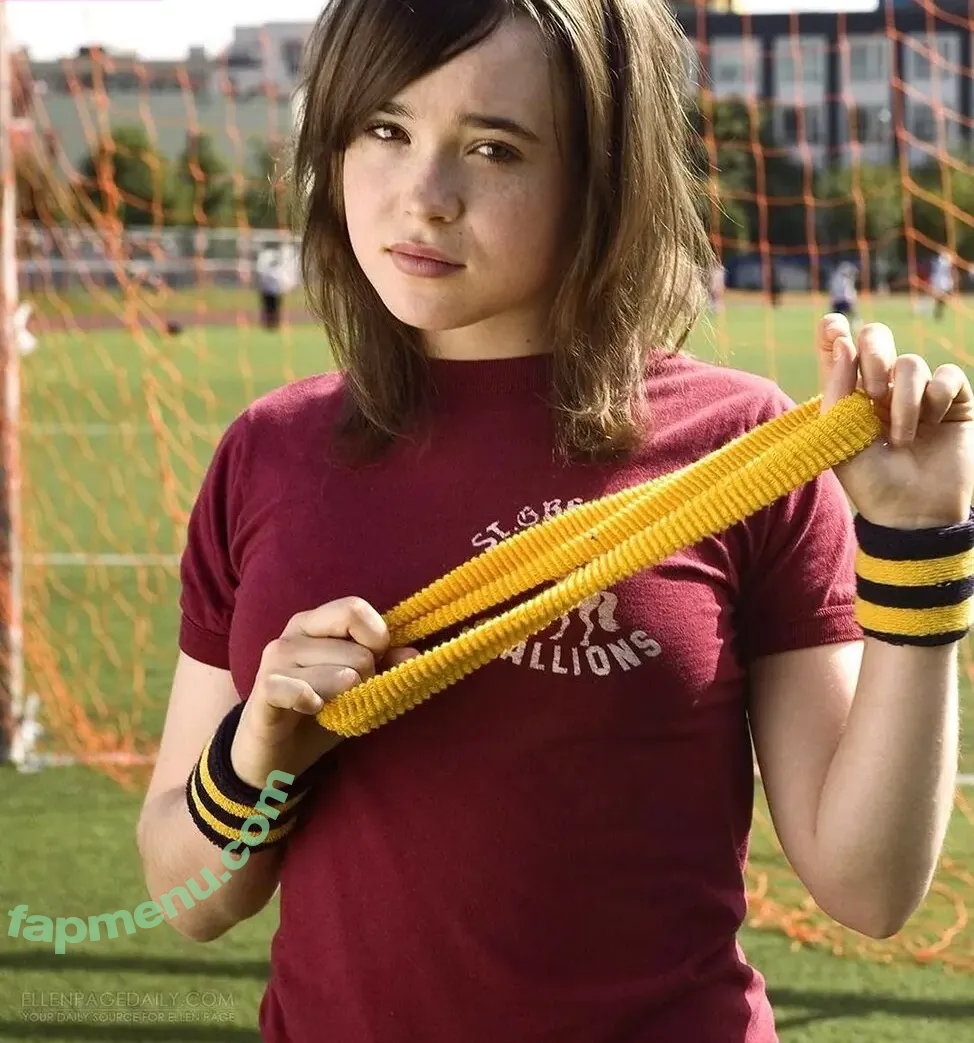 Elliot Page nude photo #0034 (elliotpage / formerly Ellen Page)