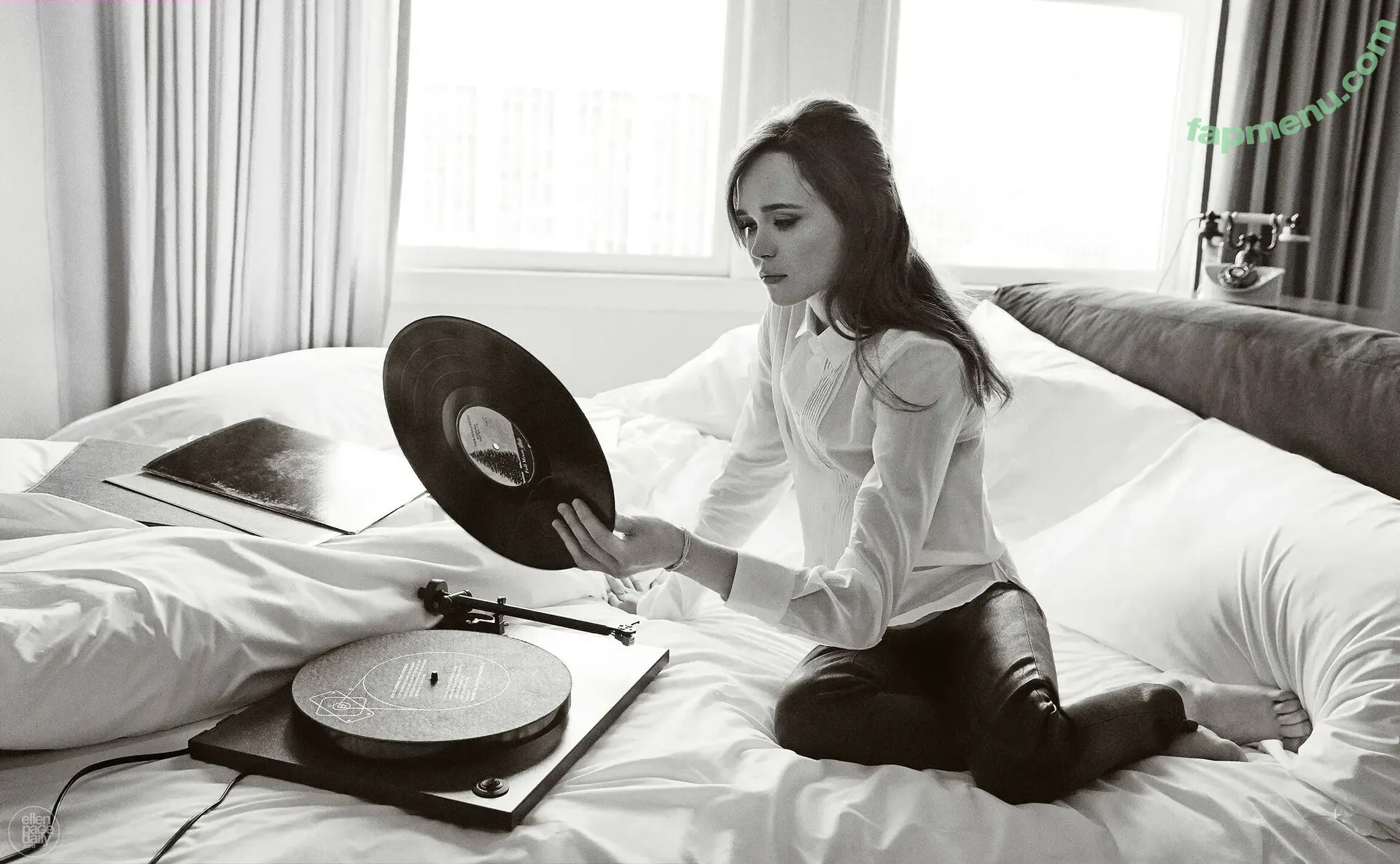 Elliot Page nude photo #0049 (elliotpage / formerly Ellen Page)