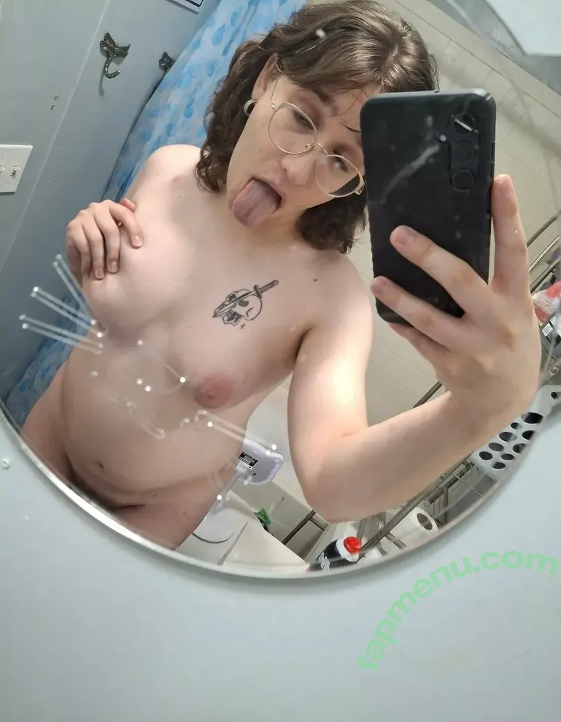 ellmacroon2 nude photo #0015 (ellmacroon2)
