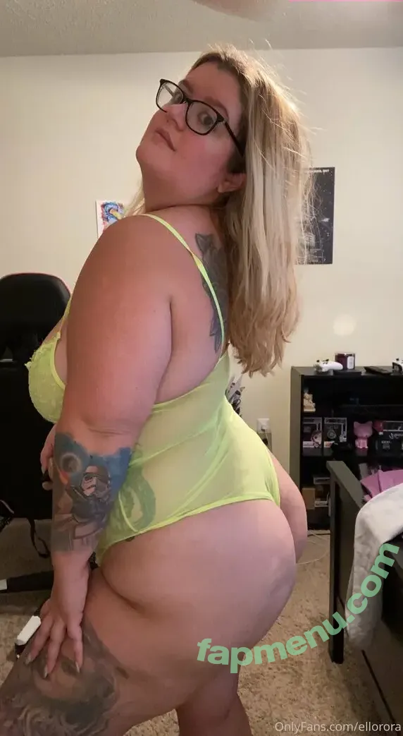 ellorora nude photo #0001 (elloratorchia)