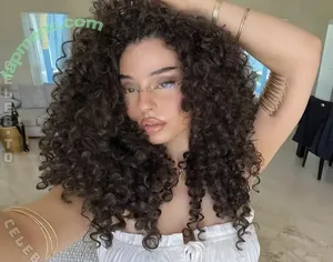 Ellyauswien nude photo #0008