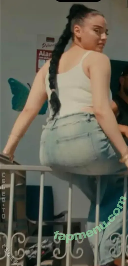 Ellyauswien nude photo #0005 (Ellyauswien)