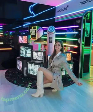 Elnaz Golrokh / Elnaz_golrokh nude photo #0087