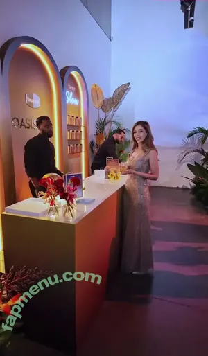 Elnaz Golrokh / Elnaz_golrokh nude photo #0102