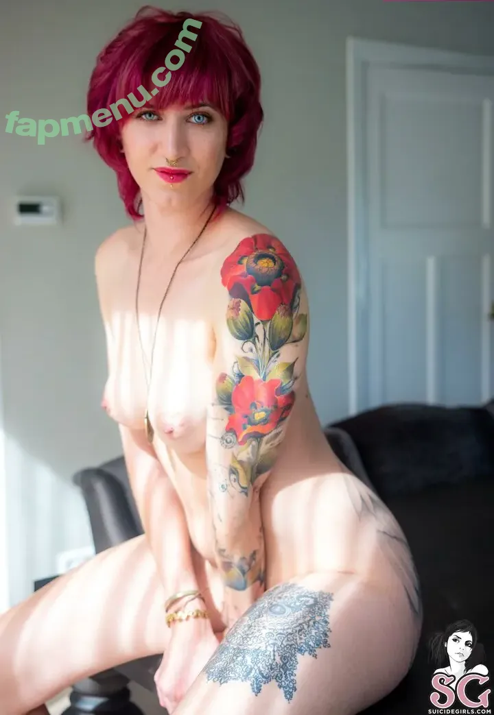 Eloi SG nude photo #0004 (Eloi SG)