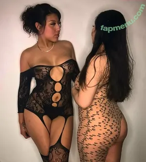 Elorababyy / therealelora nude photo #0006