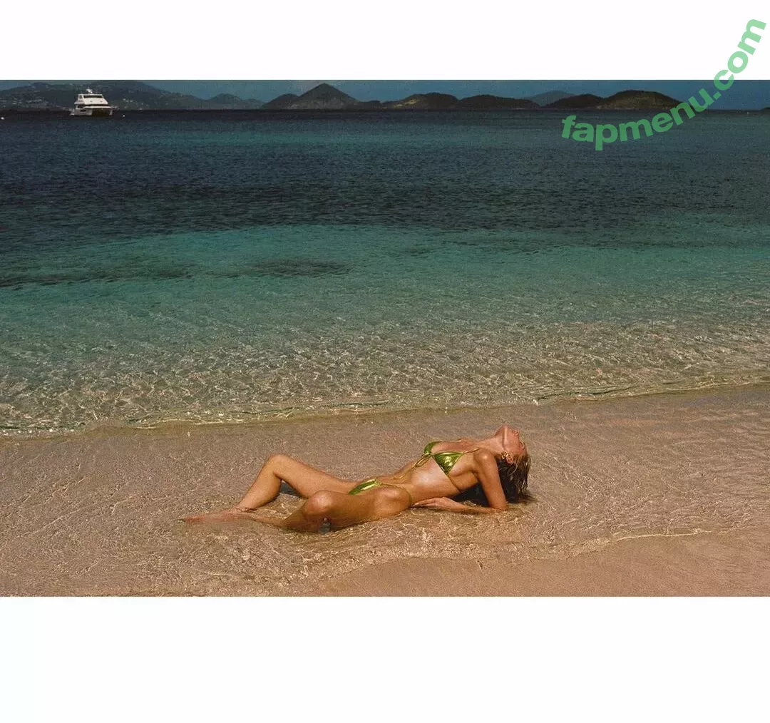 Elsa Hosk nude photo #1705 (elsahosk / hoskelsa)