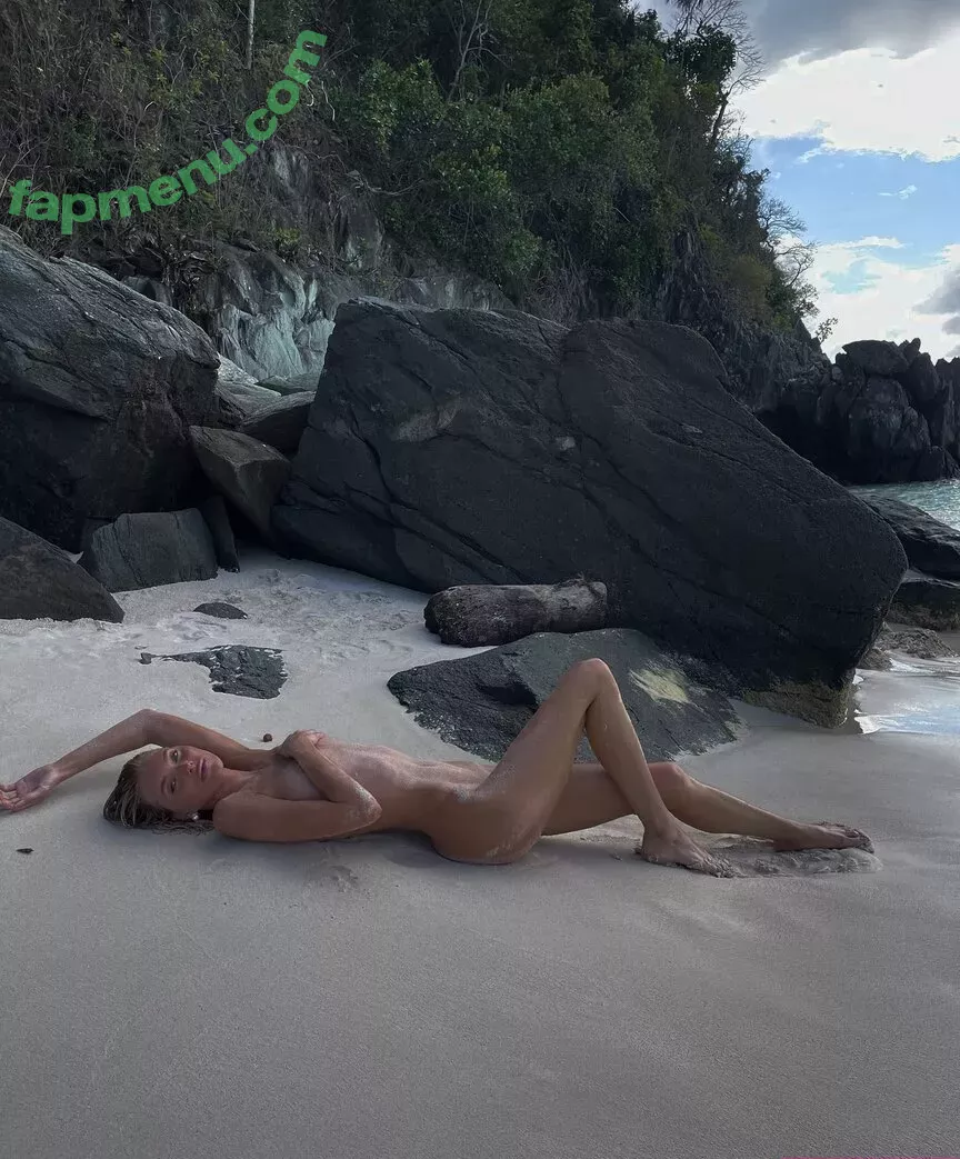 Elsa Hosk nude photo #1808 (elsahosk / hoskelsa)