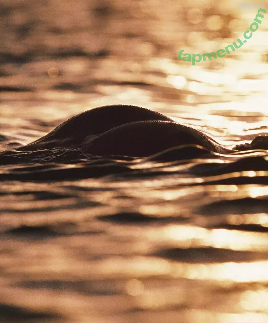 Elsa Hosk nude photo #1810 (elsahosk / hoskelsa)