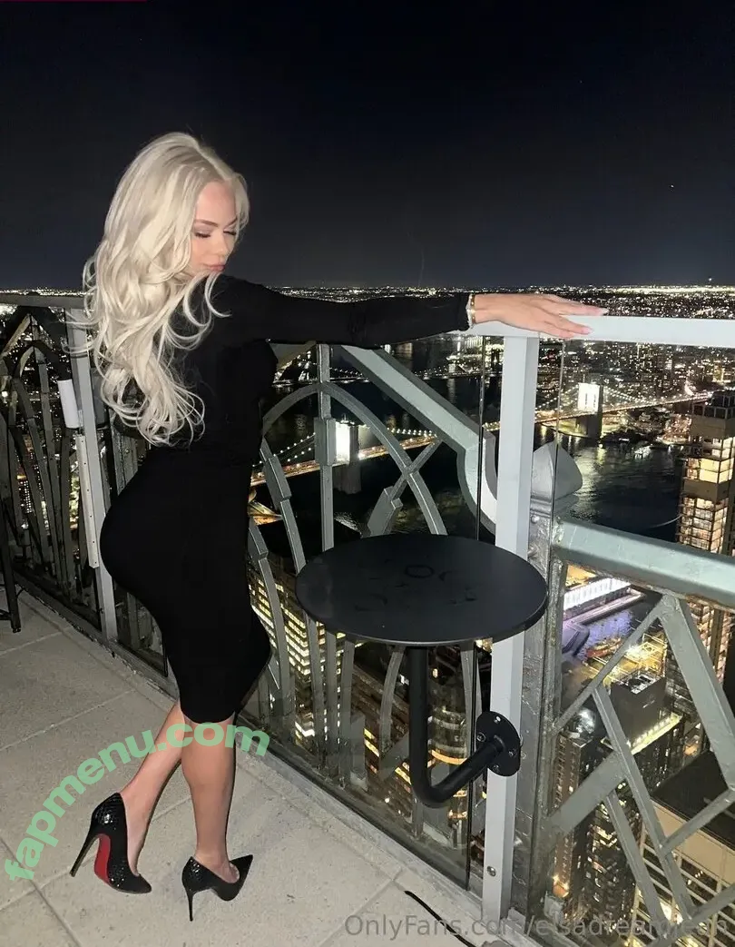 Elsa Jean nude photo #0501 (elsadreamjean / elsajeanofficial)