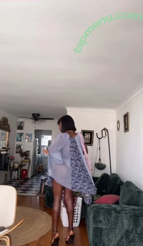Elsa Majimbo nude photo #0007 (Majimbo.o / majimb.o)