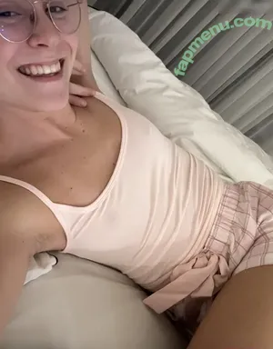  nude photo #0004