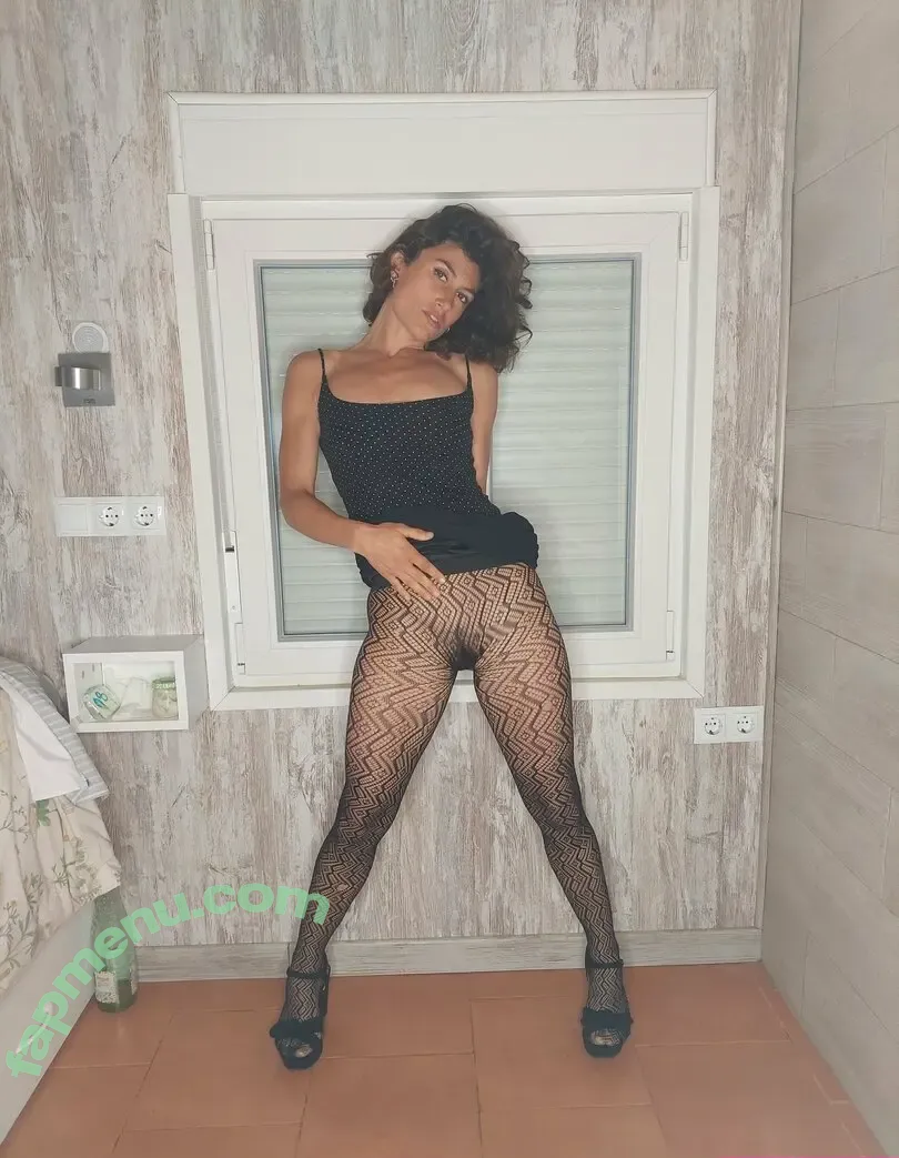 elymystique nude photo #0007 (elisemystique)
