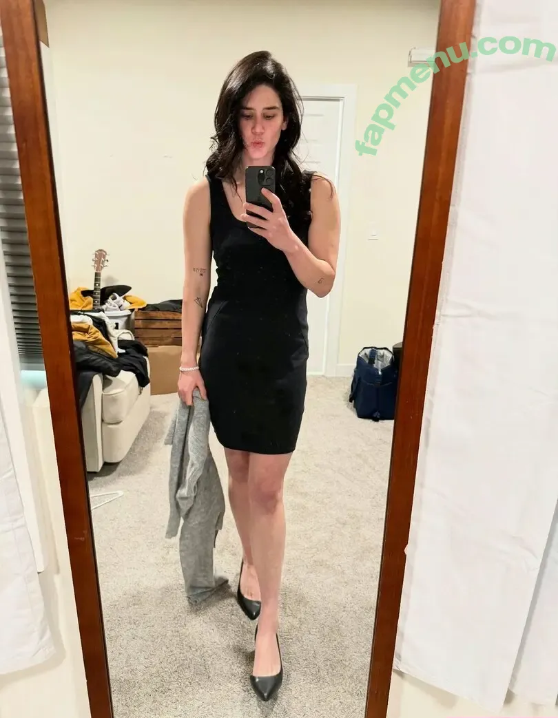 Elyse Myers nude photo #0007 (elyse_myers / violetmyers)