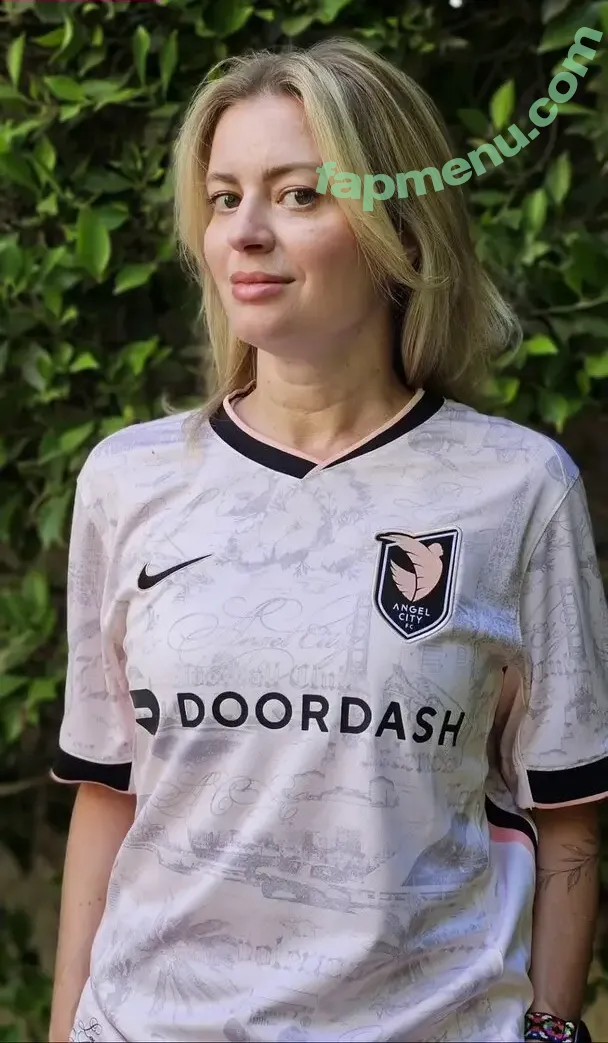 Elyse Willems nude photo #0312 (elysewillems)