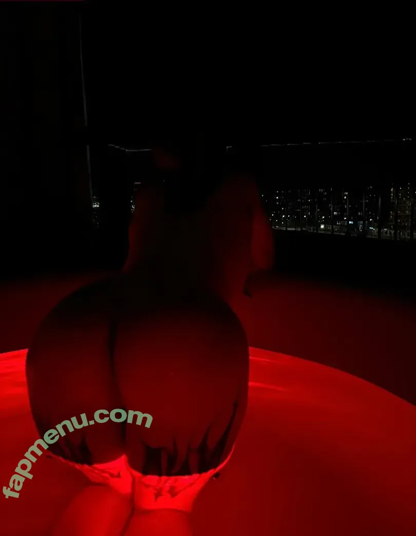Em Bearshaw nude photo #0007 (cutebutcreepi / wearebreathingart)