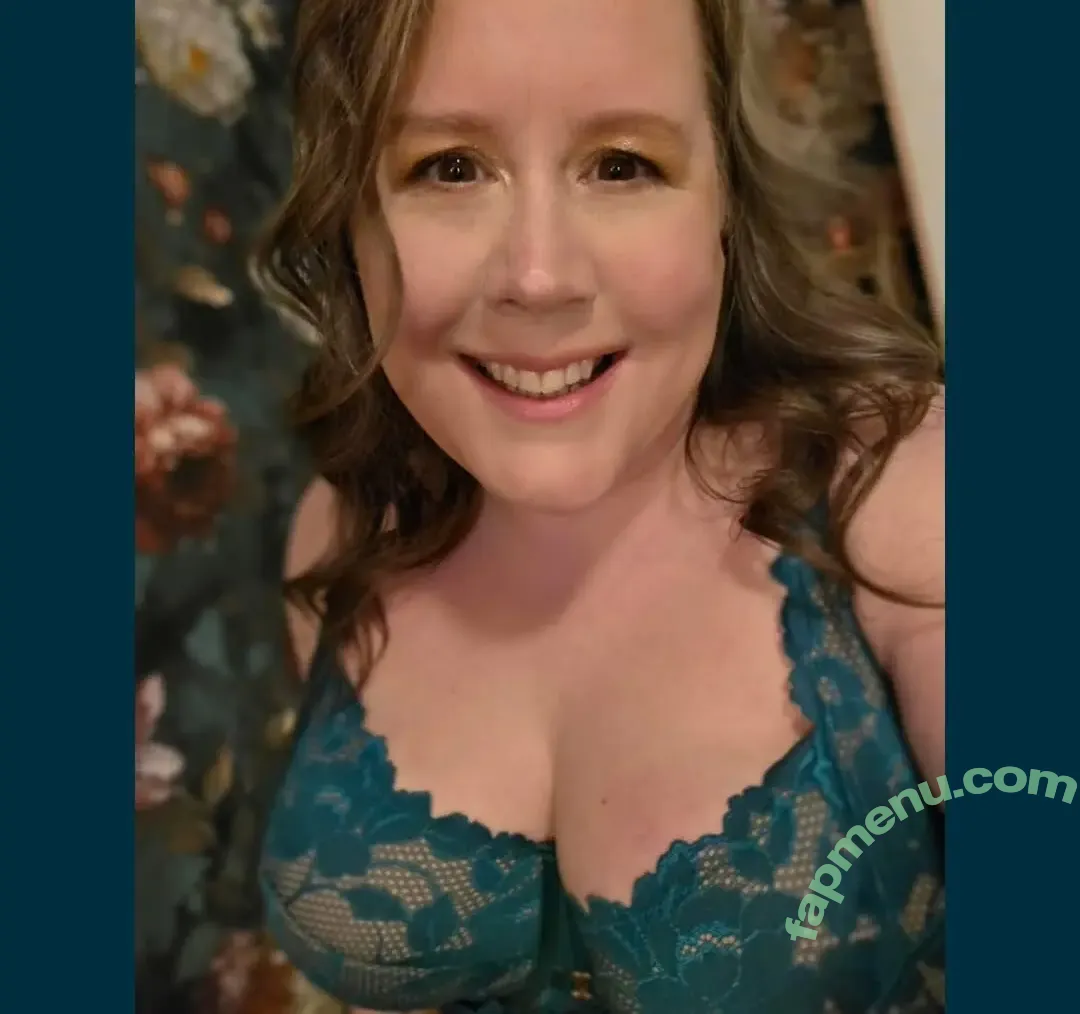 Em In Lingerie nude photo #0003 (eminlingerie)